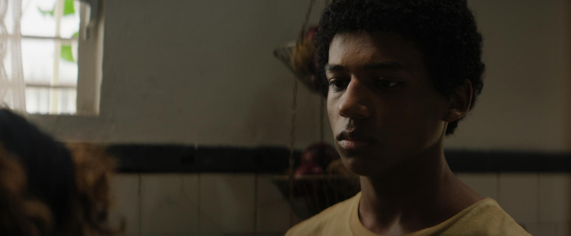 Escena de la infancia de Jaime Espinal en la película Espinal