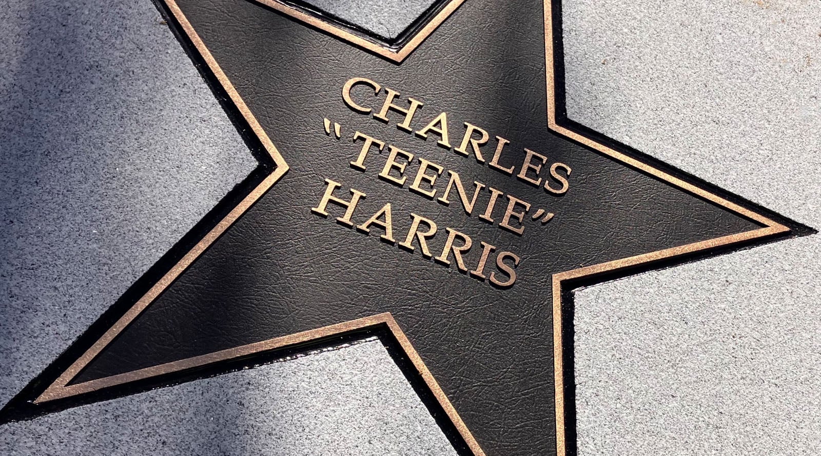 La estrella de Teenie Harris en el Paseo de la Fama de Pittsburgh